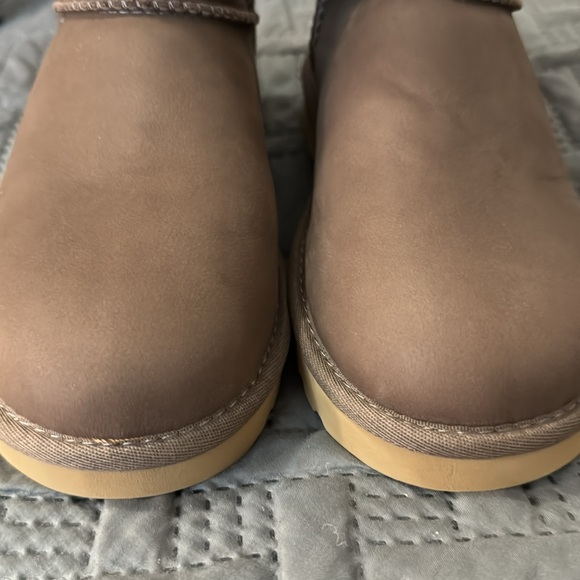 Uggs brown excellent condition. - Picture 6 of 6
